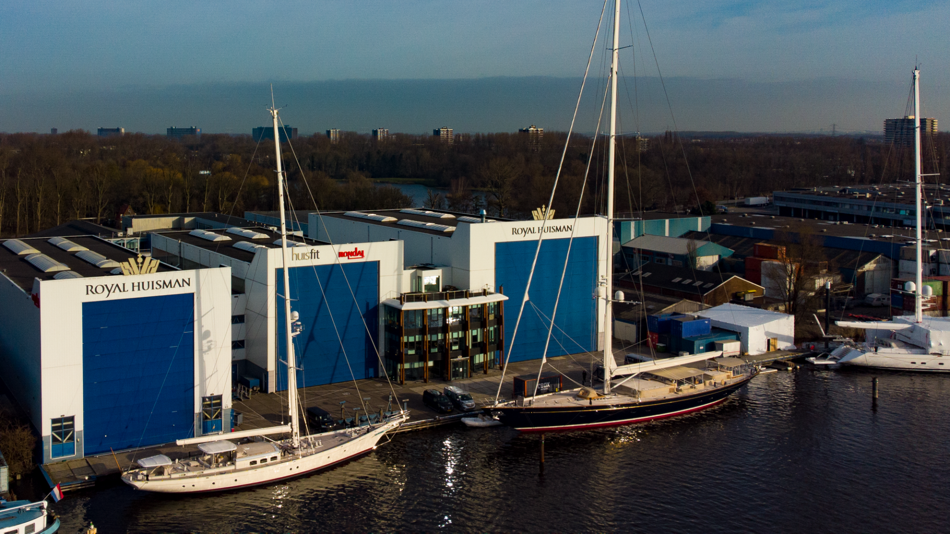 CAPTAIN’S REVIEW OF HYBRID BY HUISFIT