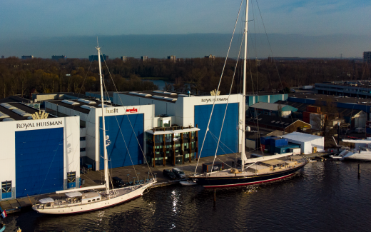 CAPTAIN’S REVIEW OF HYBRID BY HUISFIT